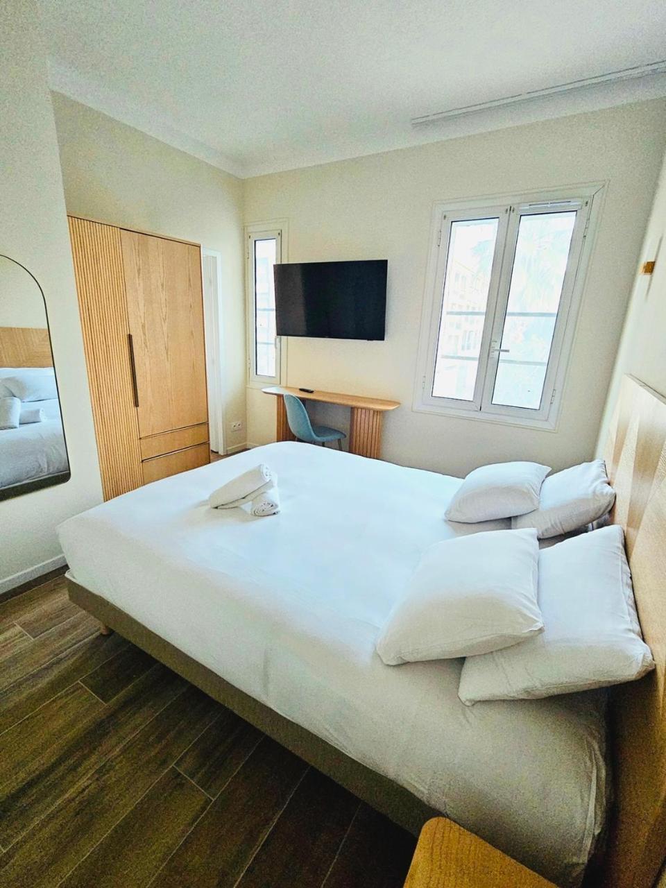 Adonis Sanary Grand Hotel Des Bains מראה חיצוני תמונה